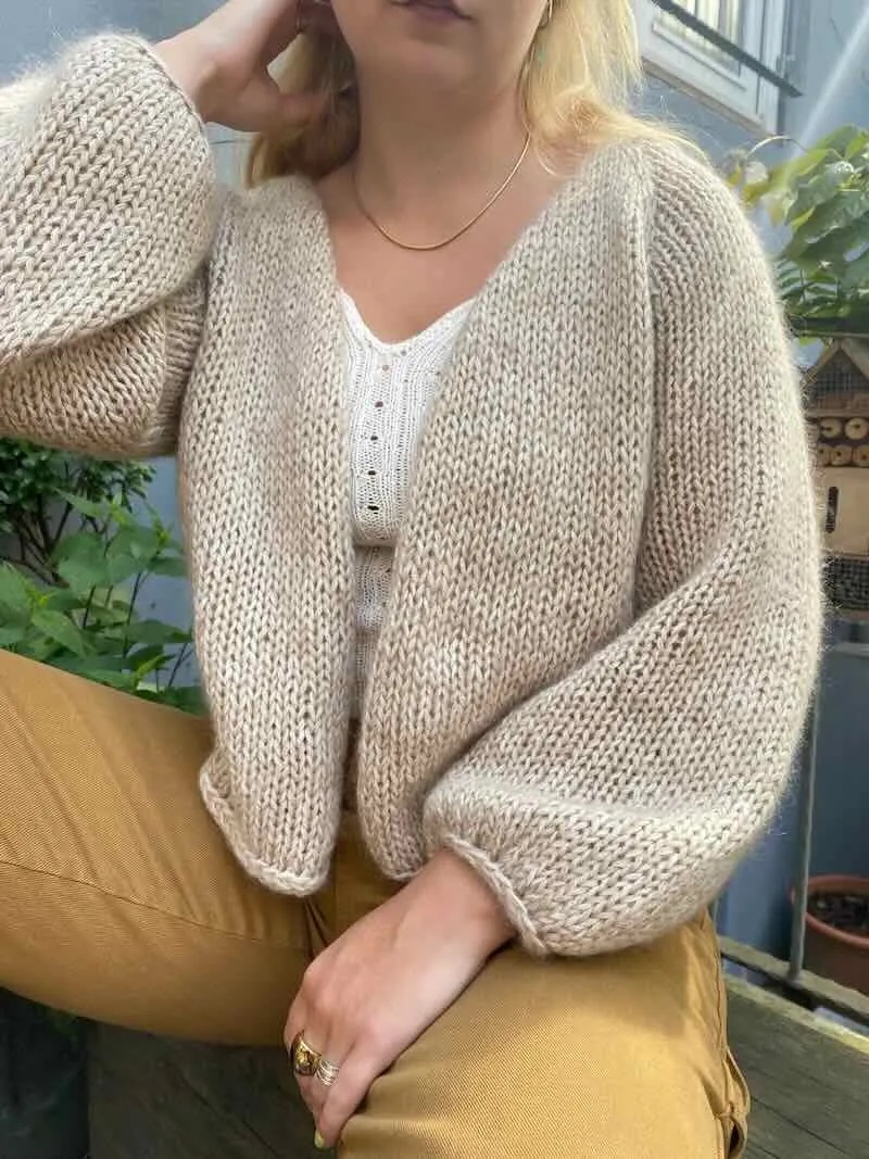 Chunky Easy Peasy cardigan by Önling, knitting pattern