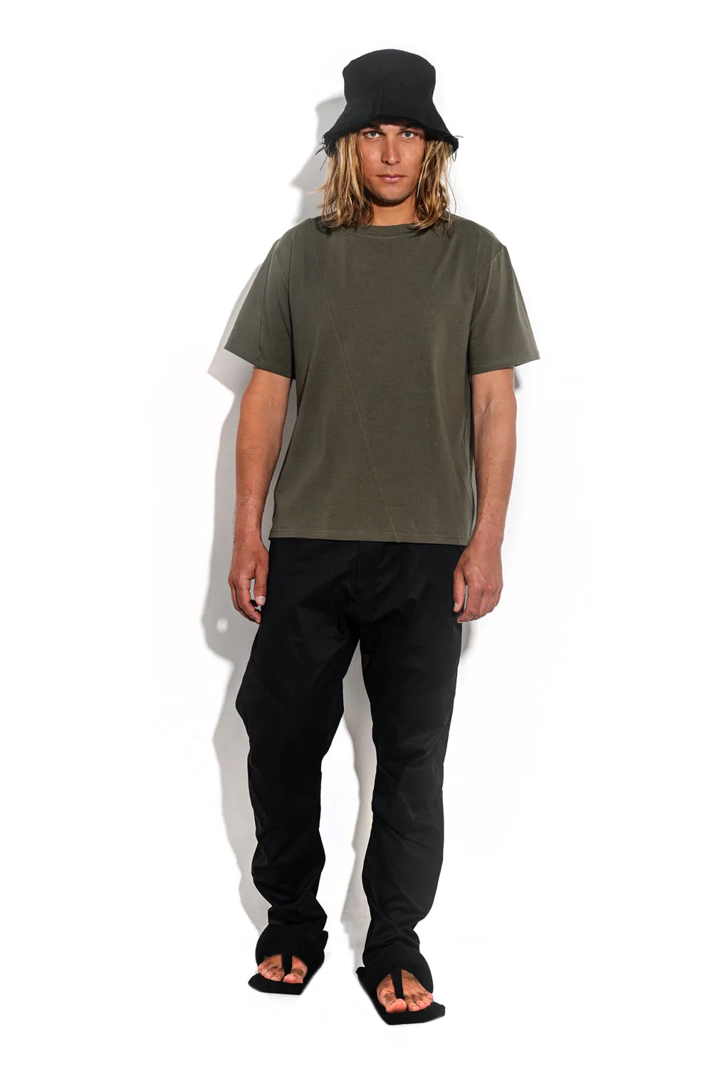 Khaki T-shirt with a geometric seam