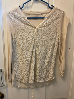 <€€ Womens/Juniors XSmall Ivory Apt.9 Tab Button Up Long Sleeves Henley Top Lace Overlay