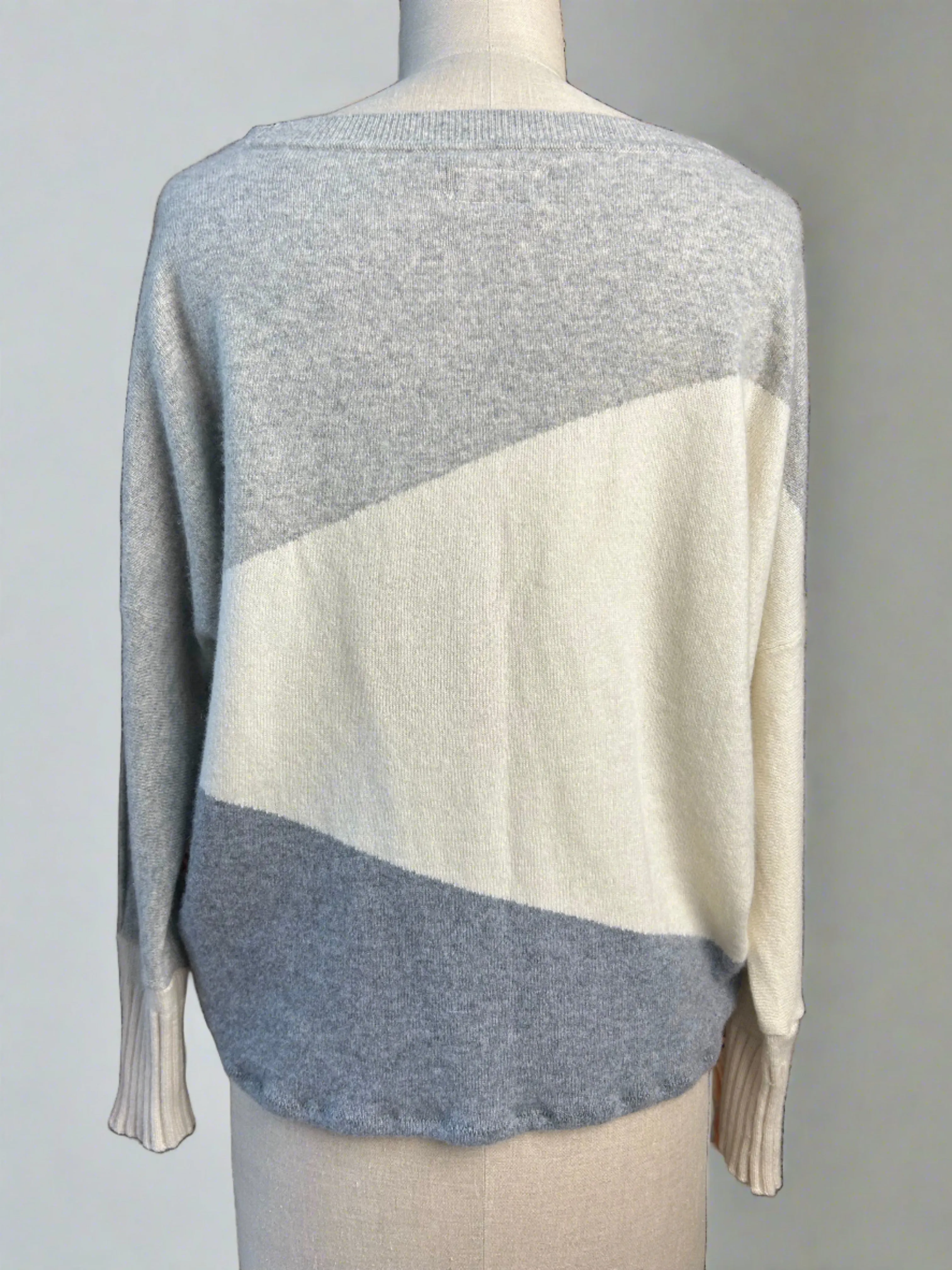 Nimpy Clothing upcycled 100% cashmere grey and white boxy cardigan medium