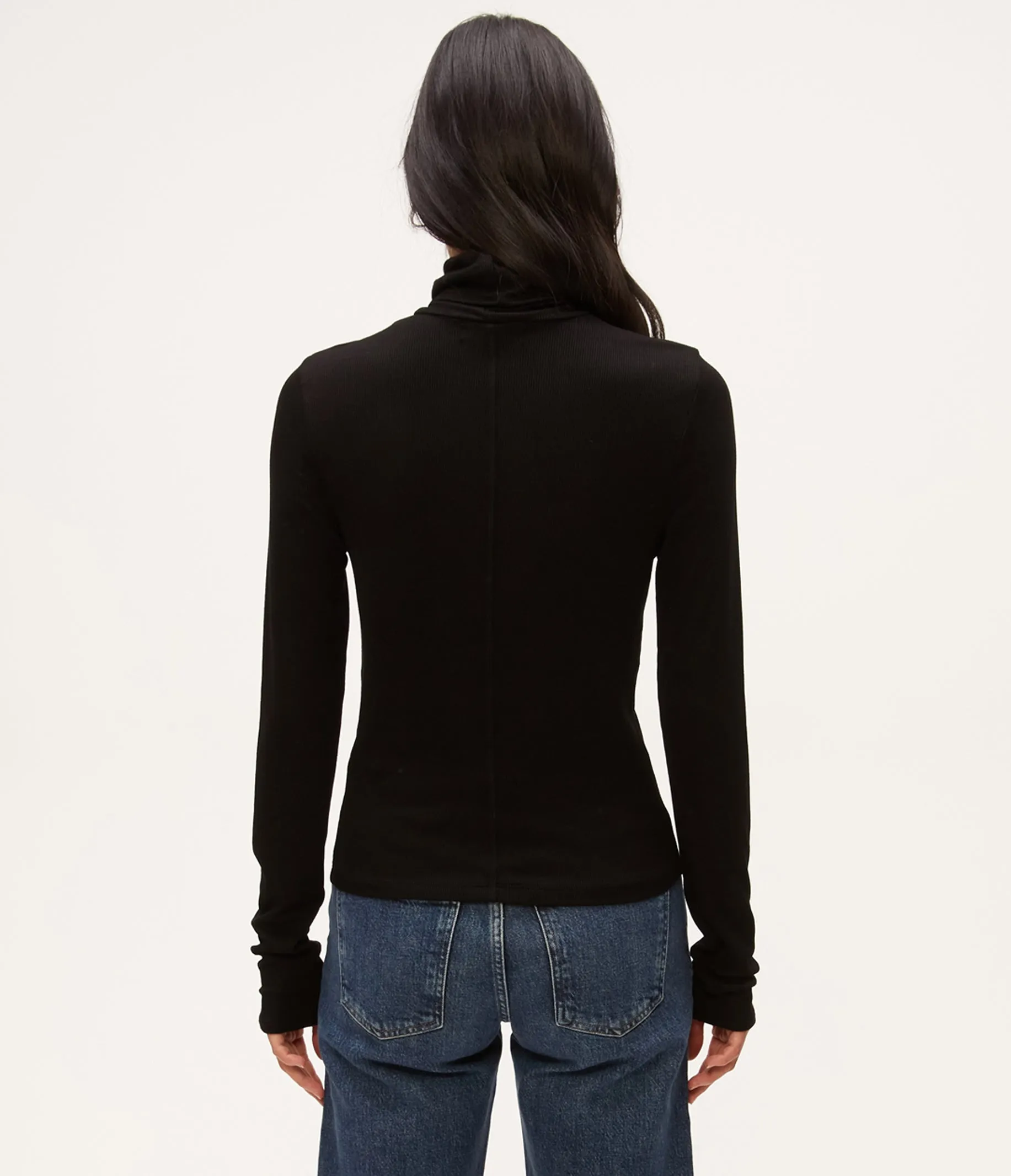 Tara Crop Turtleneck